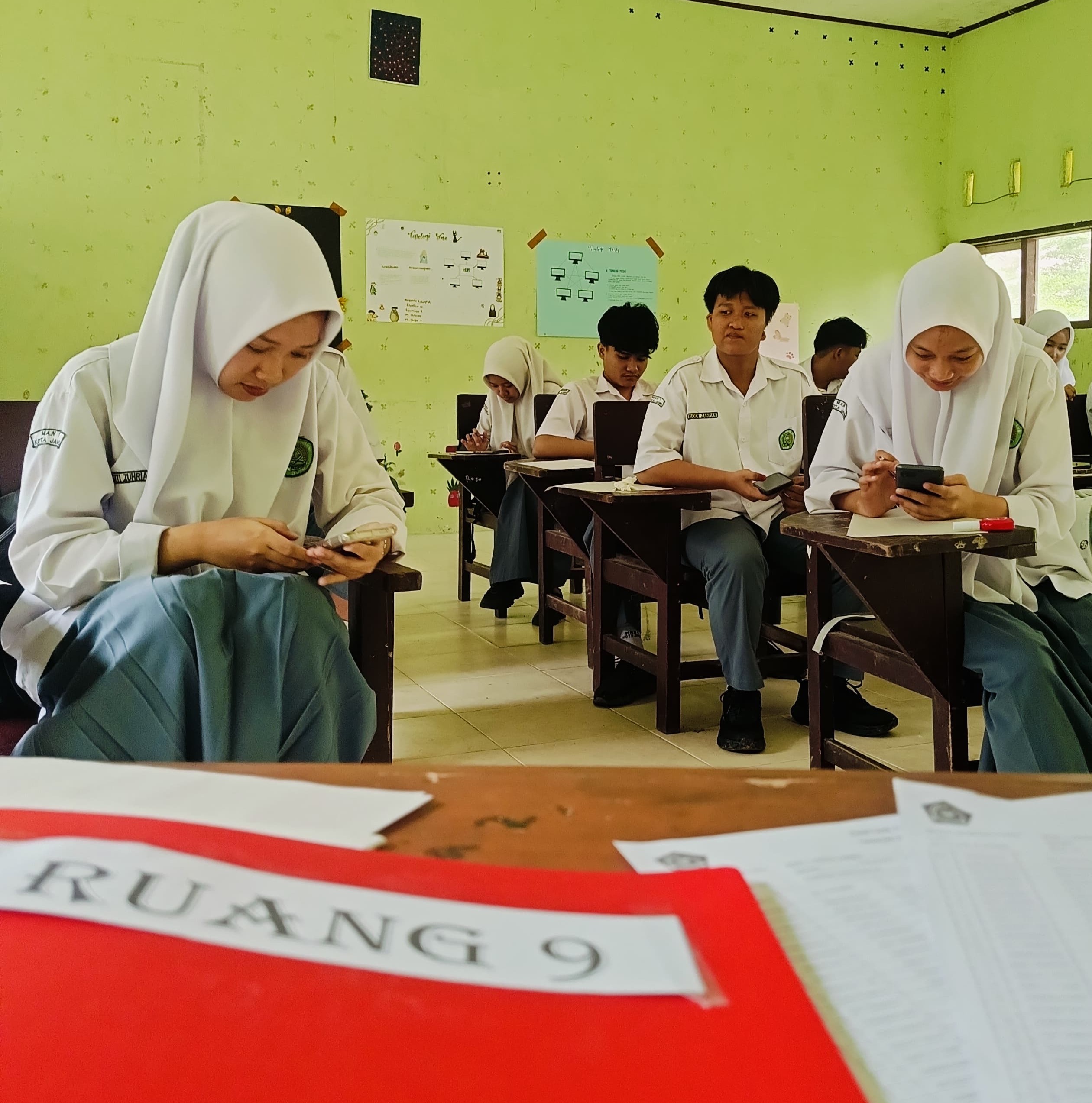 Listrik Padam, Penilaian Akhir Semester Hari Ketiga di MAN 1 Kota Jambi Dijadwal Ulang
